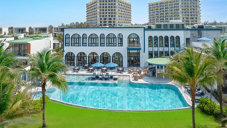 Royal Shore Beach Club