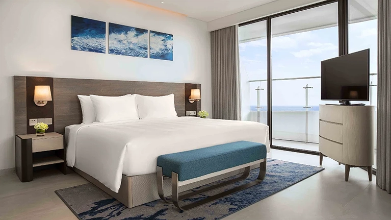 Executive Corner Suite Sea View