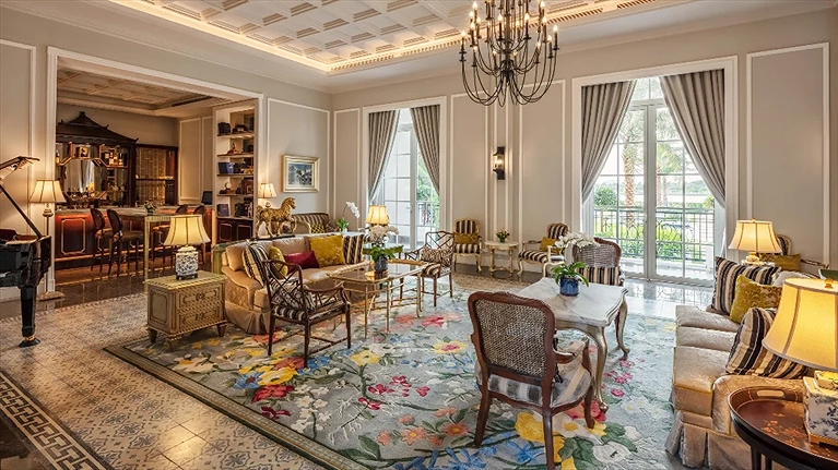 Khu vực phòng khách với phong cách Đông Dương