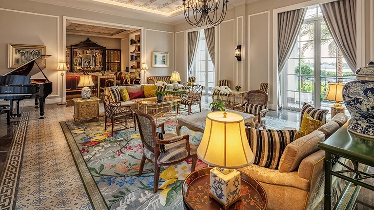 Khu vực phòng khách với phong cách Đông Dương