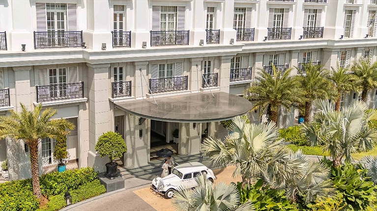 Lối vào khách sạn