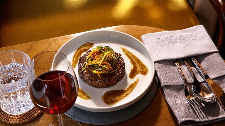 Bếp trưởng tạo ra trải nghiệm kết hợp ẩm thực Việt Nam hiện đại và bí quyết ẩm thực Pháp