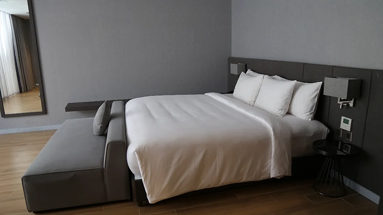 Signature Suite King