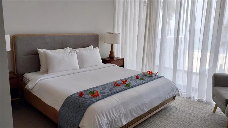 Superior Beachfront Pool Villa