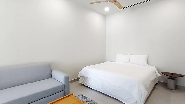 Superior Beachfront Pool Villa