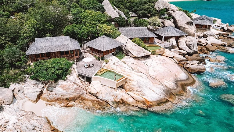 Rock Poll Villa, dãy villa nằm bên cánh phải của Khu nghỉ