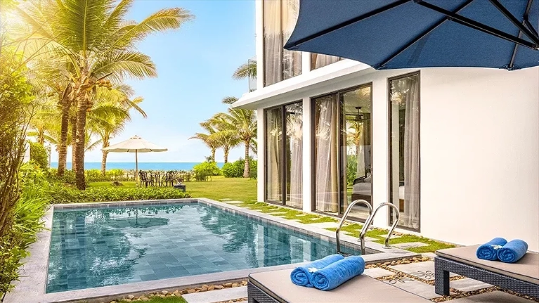 Three Bedroom Pool Villa Beachfront