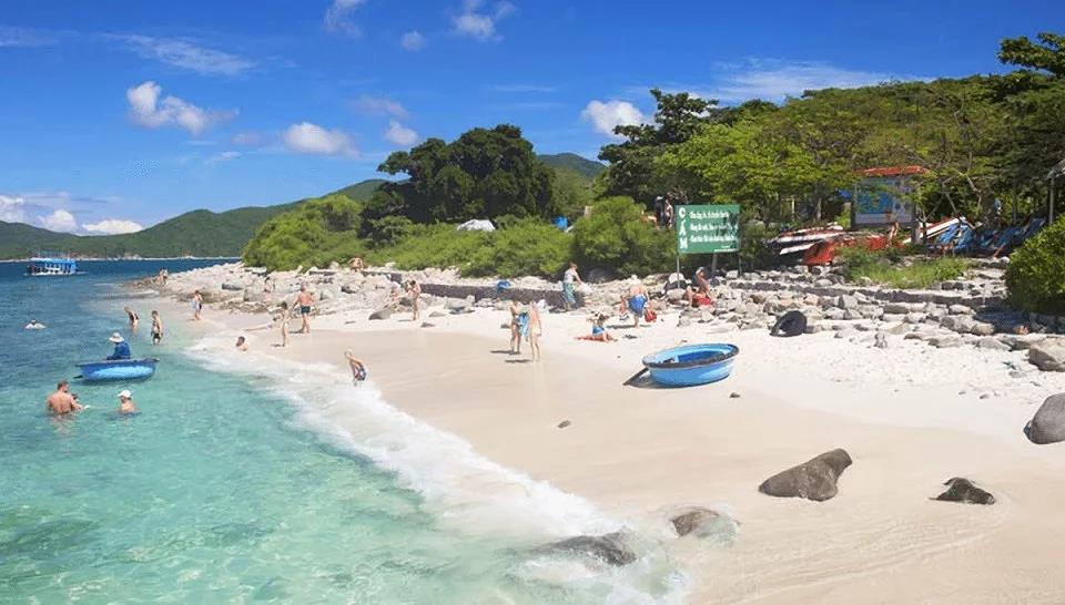 Tour Ngày Lặn Biển Tại Nha Trang