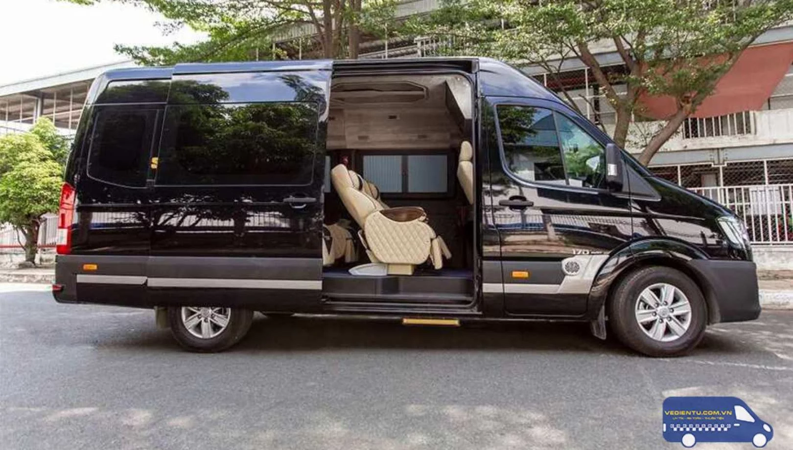 Xe Limousine Sang Trọng