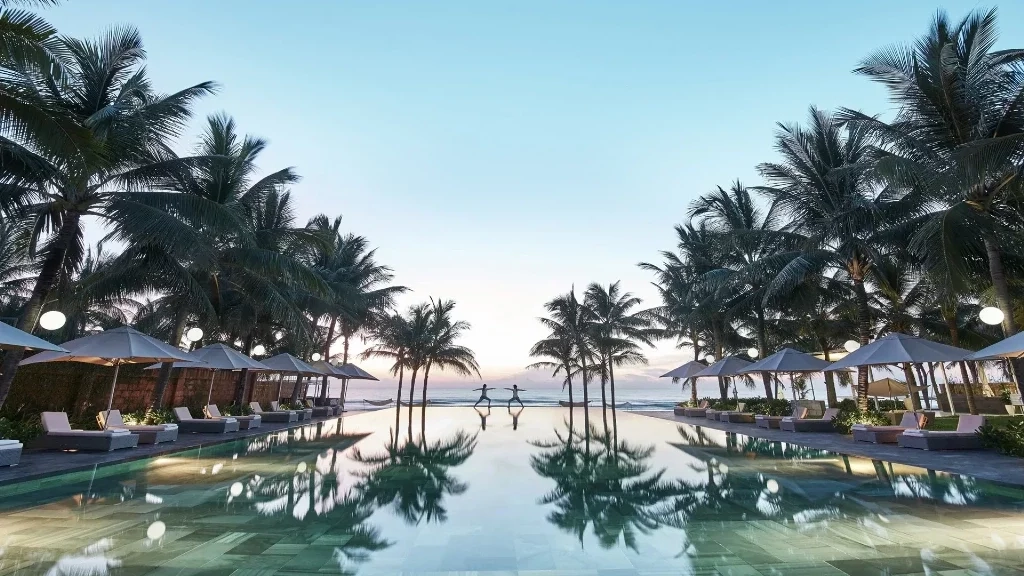 Khu vực hồ bơi vô cực