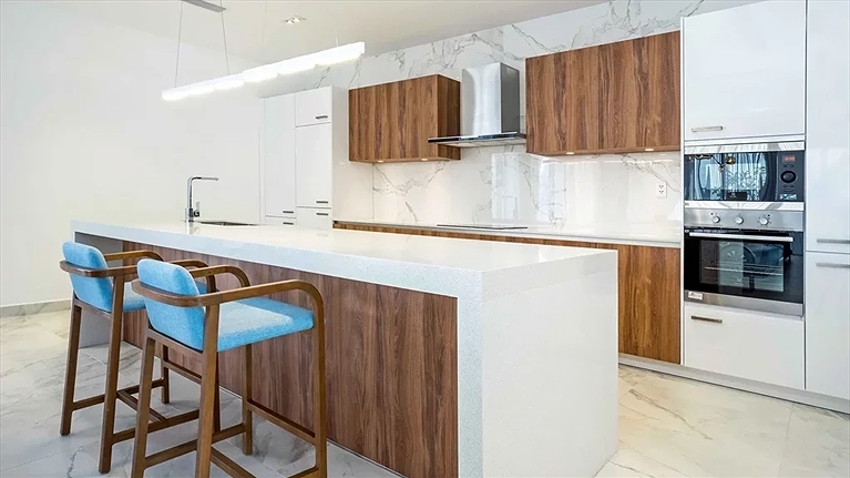 Villa 4 Bedrooms Beach Front