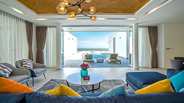 Villa 4 Bedrooms Beach Front