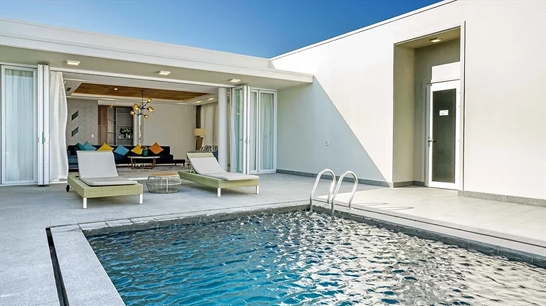 Villa 4 Bedrooms Beach Front