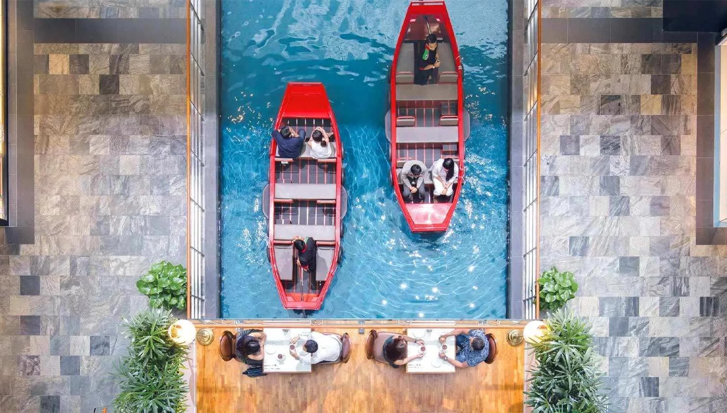 Trải nghiệm ngồi trên chiếc thuyền sampan truyền thống của Trung Quốc