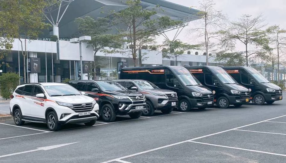 Nhiều loại xe cho bạn lựa chọn. Cặp đôi, Gia đình, Nhóm bạn bè, bất kể bạn đi cùng ai, các dịch vụ của chúng tôi đều có thể chăm sóc bạn và người thân một cách chu đáo