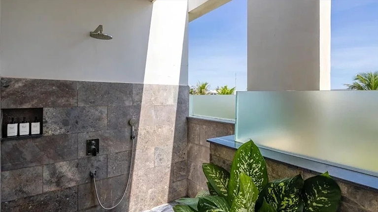 Các hạng phòng The Level