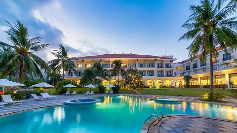 Hồ bơi ngoài trời