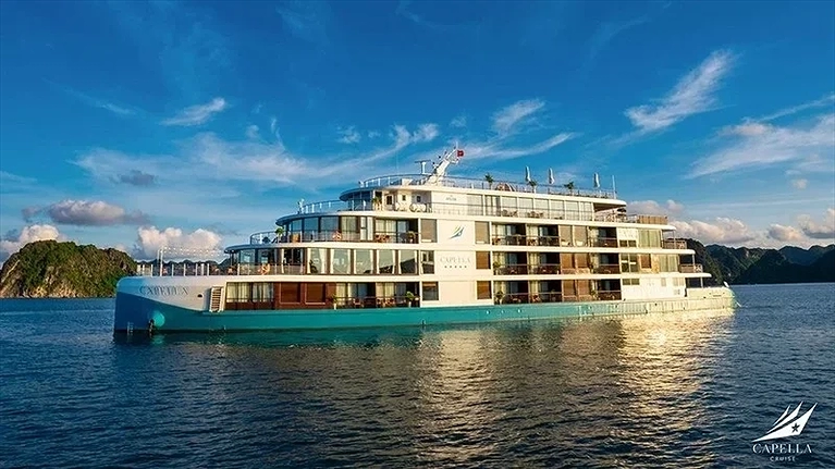 Toàn cảnh Du thuyền trên Vịnh