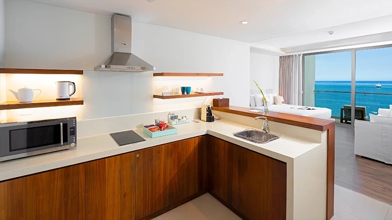 Light Plus Ocean View