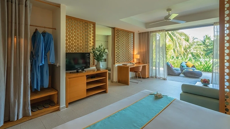 One Bedroom Garden View