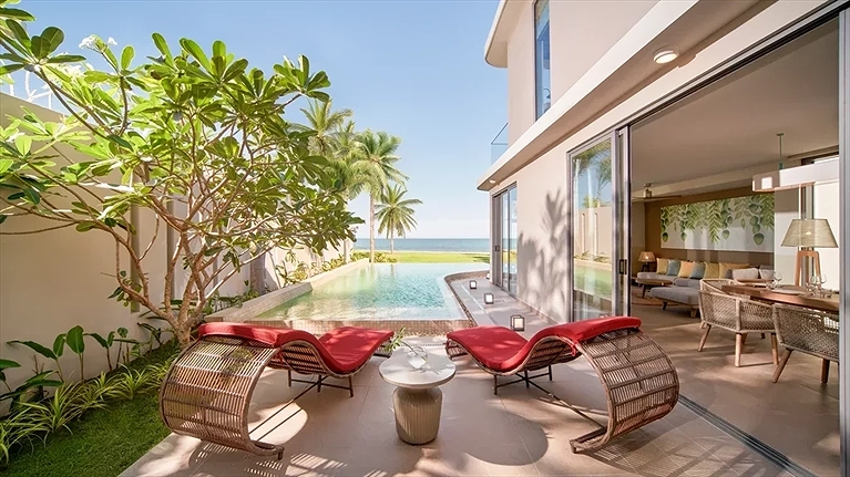 Three Bedroom Oceanfront Pool Villa