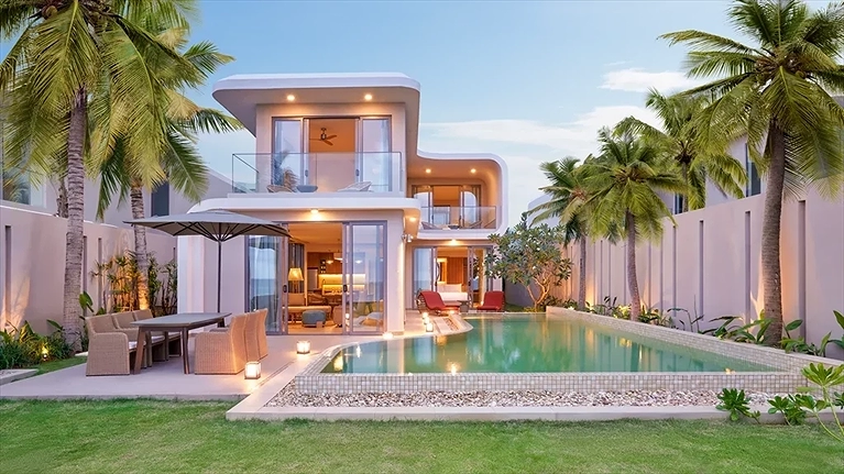 Three Bedroom Oceanfront Pool Villa