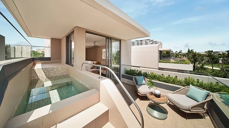 Three Bedroom Beach Pool Villa