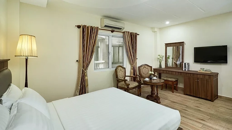 Premier External Room