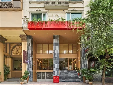 Khách sạn Sky Gem Bến Thành Sài Gòn