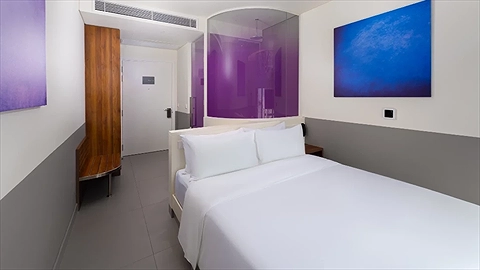 Deluxe Queen City View