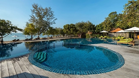 Hồ bơi ngoài trời