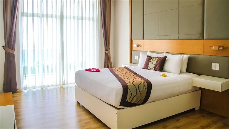 Two Bedrooms Apartment with Garden View