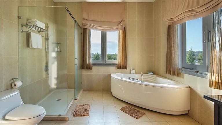 Nhà vệ sinh phòng master