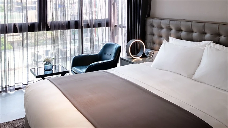 Junior Contemporary Suite