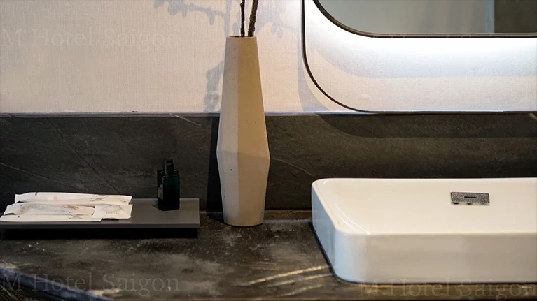 Junior Contemporary Suite