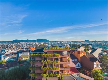 Khách sạn Brick House Đà Lạt