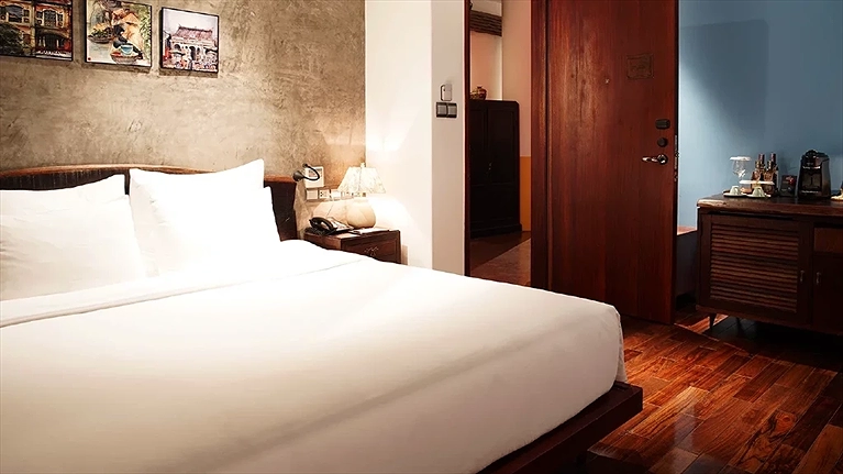 Saigon Room