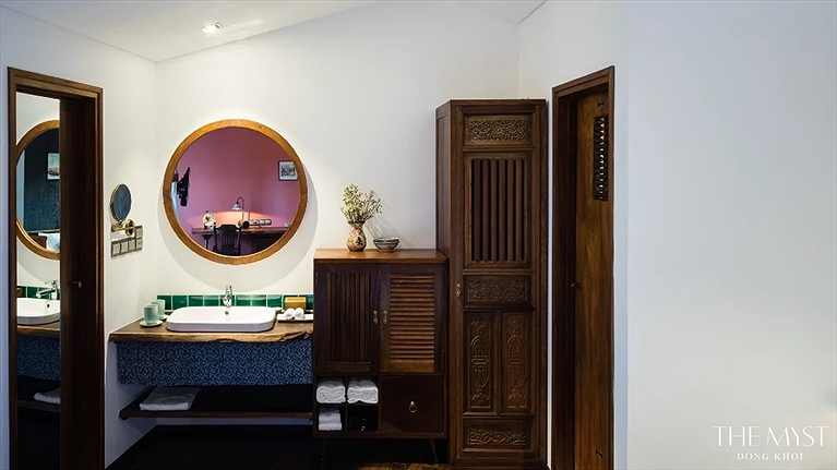 Serene Corner Suite Room