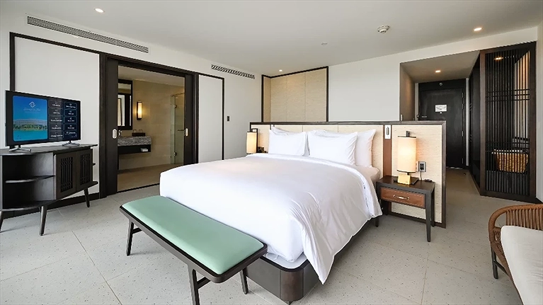 Junior Suite King Ocean View