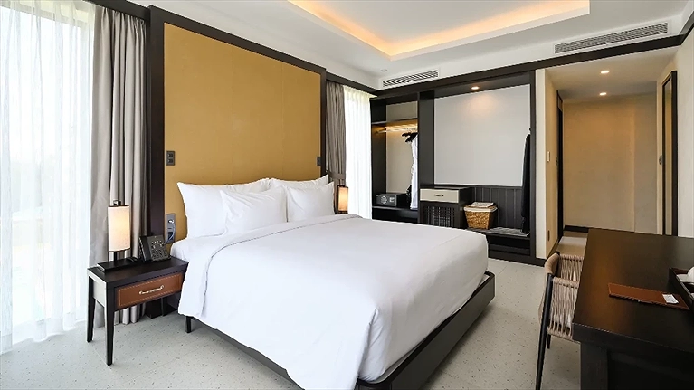 Villas 5 Bedroom Ocean View	