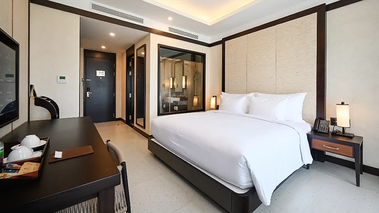 Villas 5 Bedroom Ocean View	