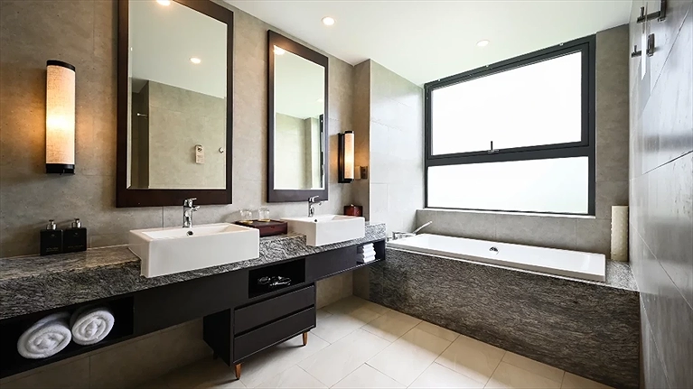 Villas 5 Bedroom Ocean View	