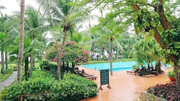Khuôn viên resort