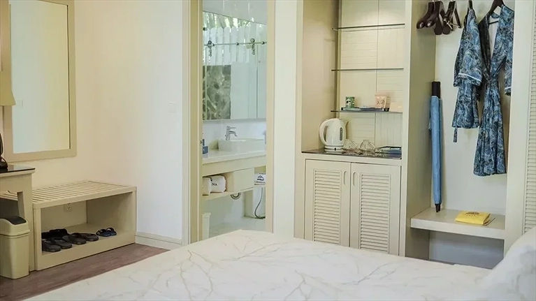 Deluxe Bungalow – Pool View