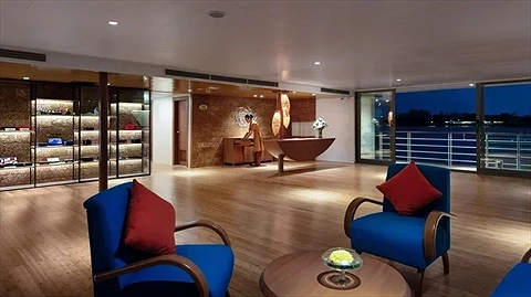 Quầy lễ tân tiếp đón rộng rãi