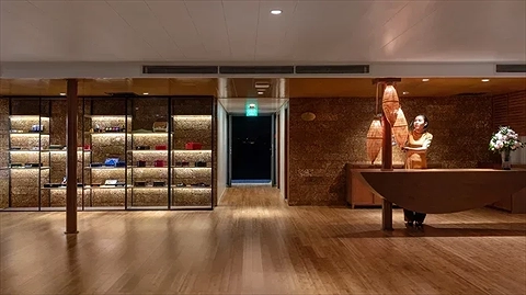 Quầy lễ tân tiếp đón rộng rãi