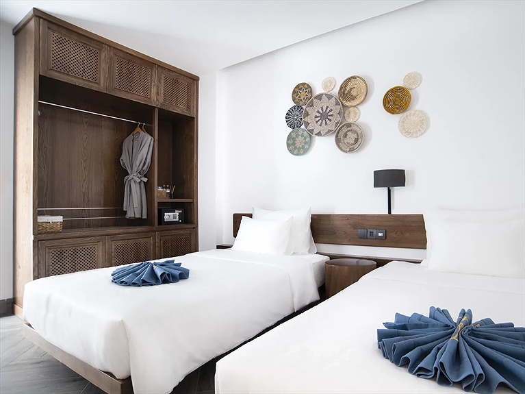 Hai Giường Đơn Không Cửa Sổ	