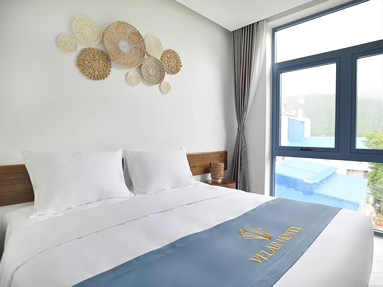 Giường Đôi Hướng Núi	