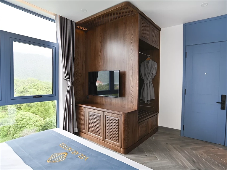 Giường Đôi Hướng Núi	