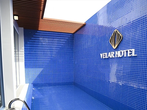 Hồ bơi ngoài trời